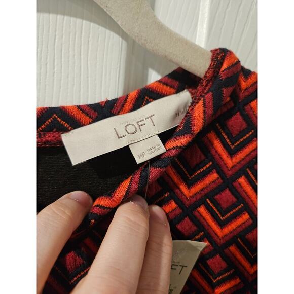 NWT LOFT Geometric Jacquard Shift Dress MP Navy Red Orange Textured Short Sleeve - Picture 2 of 7